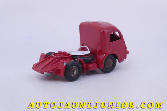 Le Dinky Toys Panhard Tracteur Movic est en vente sur Auto Jaune Junior ! Découvrez nos collections de diecast Minialuxe, CIJ, C-I-J, JRD, J-R-D,  Matchbox, Majorette… AutoJaune Junior ; AutoJauneJunior.com : LE site de partage pour les passionés de miniatures et collectionneurs de jouets anciens !