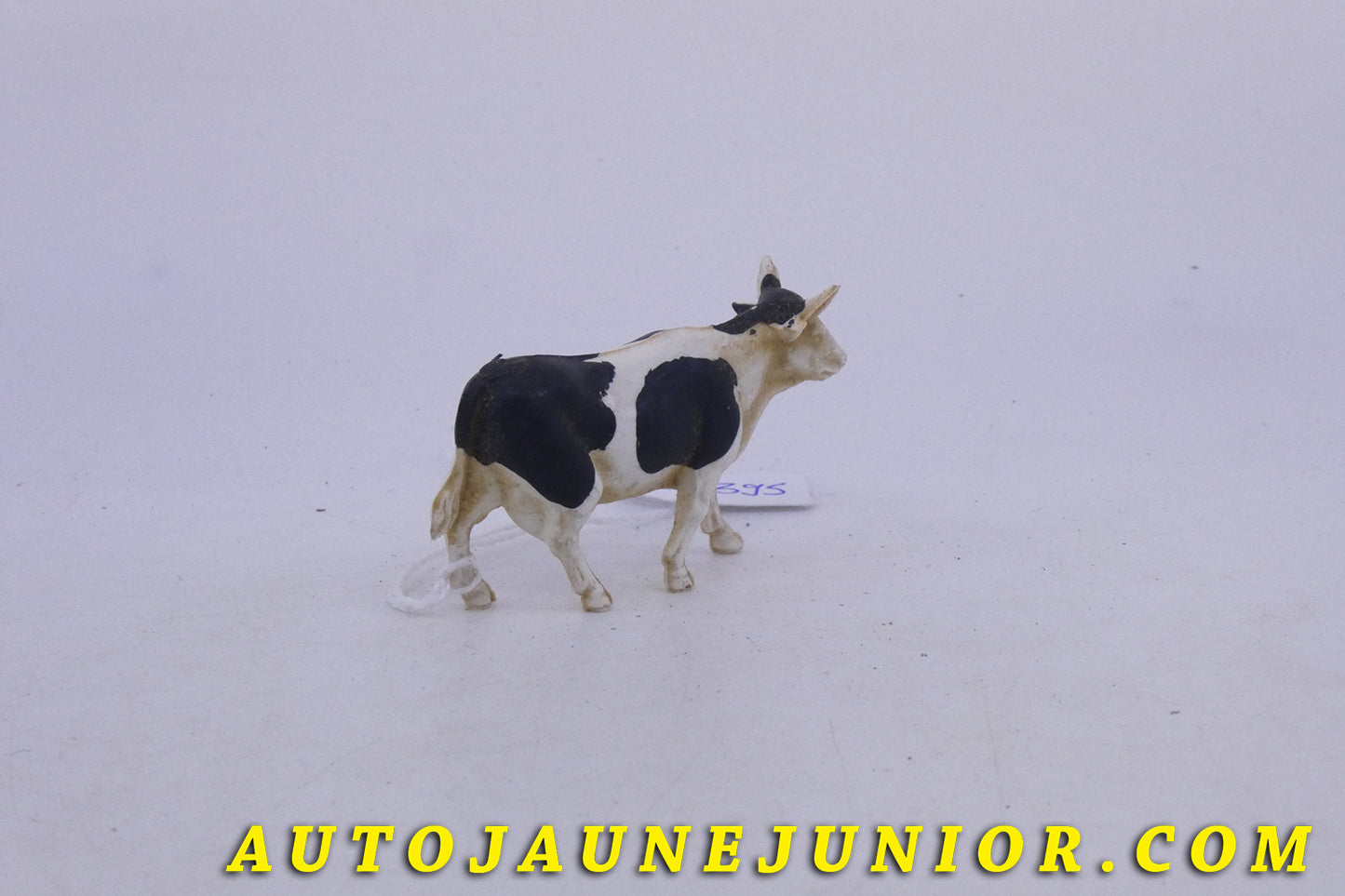 Le Dinky Toys Aucun Vache est en vente sur Auto Jaune Junior ! Découvrez nos collections de diecast Minialuxe, CIJ, C-I-J, JRD, J-R-D, Matchbox, Majorette… AutoJaune Junior ; AutoJauneJunior.com : LE site de partage pour les passionés de miniatures et collectionneurs de jouets anciens !