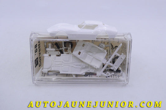 Le AMT Chevrolet Corvette stin ray est en vente sur Auto Jaune Junior ! Découvrez nos collections de diecast Minialuxe, CIJ, C-I-J, JRD, J-R-D, Matchbox, Majorette… AutoJaune Junior ; AutoJauneJunior.com : LE site de partage pour les passionés de miniatures et collectionneurs de jouets anciens !