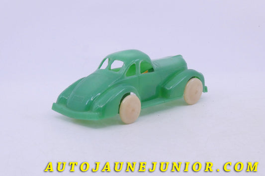 Le Lapin Studebaker coupé 1939 est en vente sur Auto Jaune Junior ! Découvrez nos collections de diecast Minialuxe, CIJ, C-I-J, JRD, J-R-D, Matchbox, Majorette… AutoJaune Junior ; AutoJauneJunior.com : LE site de partage pour les passionés de miniatures et collectionneurs de jouets anciens !
