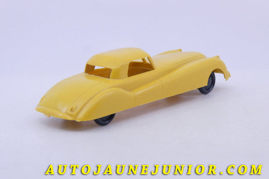 Le Wannatoy Jaguar XK120 coupé est en vente sur Auto Jaune Junior ! Découvrez nos collections de diecast Minialuxe, CIJ, C-I-J, JRD, J-R-D, Matchbox, Majorette… AutoJaune Junior ; AutoJauneJunior.com : LE site de partage pour les passionés de miniatures et collectionneurs de jouets anciens !