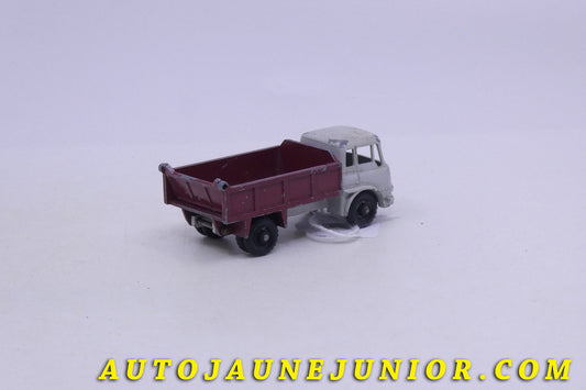 Le Matchbox Bedford TK benne basculante est en vente sur Auto Jaune Junior ! Découvrez nos collections de diecast Minialuxe, CIJ, C-I-J, JRD, J-R-D, Matchbox, Majorette… AutoJaune Junior ; AutoJauneJunior.com : LE site de partage pour les passionés de miniatures et collectionneurs de jouets anciens !