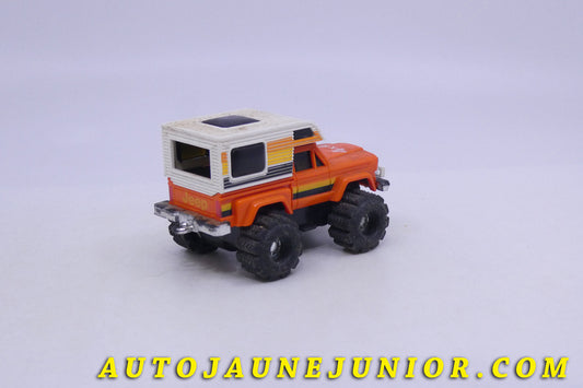 Le Joustra Jeep Jeep Pick Up Stoomper est en vente sur Auto Jaune Junior ! Découvrez nos collections de diecast Minialuxe, CIJ, C-I-J, JRD, J-R-D, Matchbox, Majorette… AutoJaune Junior ; AutoJauneJunior.com : LE site de partage pour les passionés de miniatures et collectionneurs de jouets anciens !