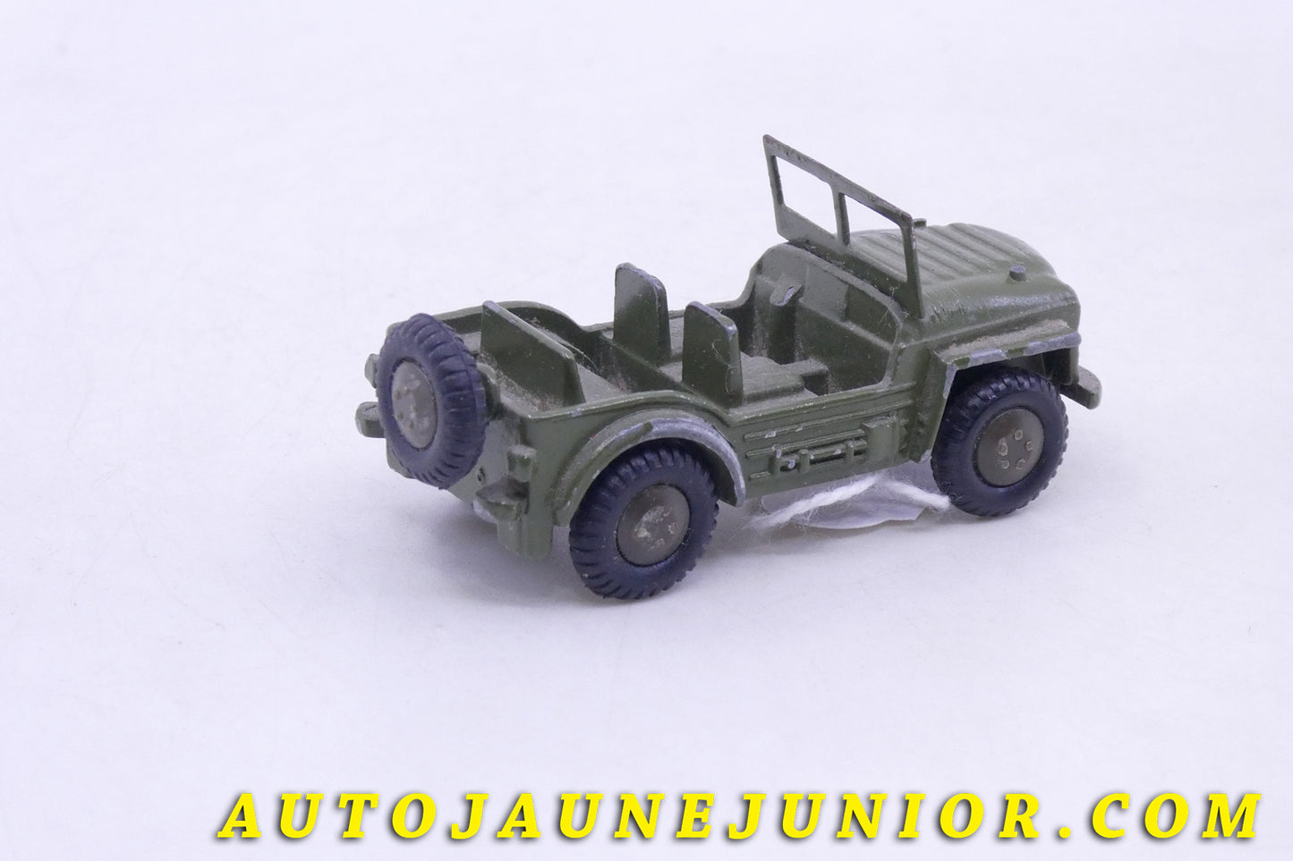 Le Vilmer Austin Champ Militaire est en vente sur Auto Jaune Junior ! Découvrez nos collections de diecast Minialuxe, CIJ, C-I-J, JRD, J-R-D, Matchbox, Majorette… AutoJaune Junior ; AutoJauneJunior.com : LE site de partage pour les passionés de miniatures et collectionneurs de jouets anciens !