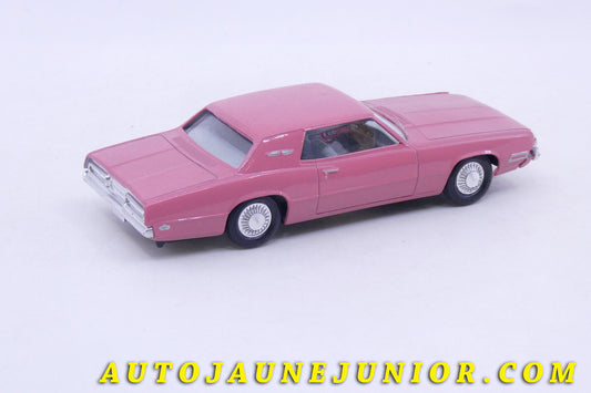 Le AMT Ford Thunderbird 1969  est en vente sur Auto Jaune Junior ! Découvrez nos collections de diecast Minialuxe, CIJ, C-I-J, JRD, J-R-D,  Matchbox, Majorette… AutoJaune Junior ; AutoJauneJunior.com : LE site de partage pour les passionés de miniatures et collectionneurs de jouets anciens !