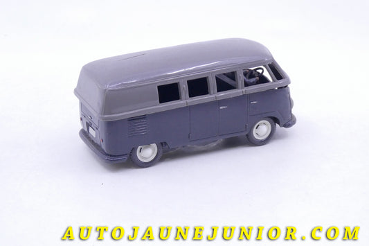 Le Wiking Volkswagen Kombi minibus est en vente sur Auto Jaune Junior ! Découvrez nos collections de diecast Minialuxe, CIJ, C-I-J, JRD, J-R-D, Matchbox, Majorette… AutoJaune Junior ; AutoJauneJunior.com : LE site de partage pour les passionés de miniatures et collectionneurs de jouets anciens !