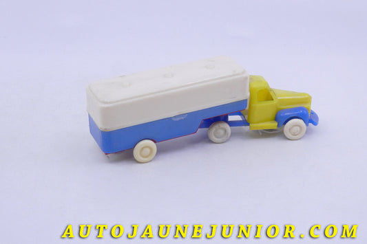 Le BPC Studebaker Semi remorque fourgon est en vente sur Auto Jaune Junior ! Découvrez nos collections de diecast Minialuxe, CIJ, C-I-J, JRD, J-R-D, Matchbox, Majorette… AutoJaune Junior ; AutoJauneJunior.com : LE site de partage pour les passionés de miniatures et collectionneurs de jouets anciens !