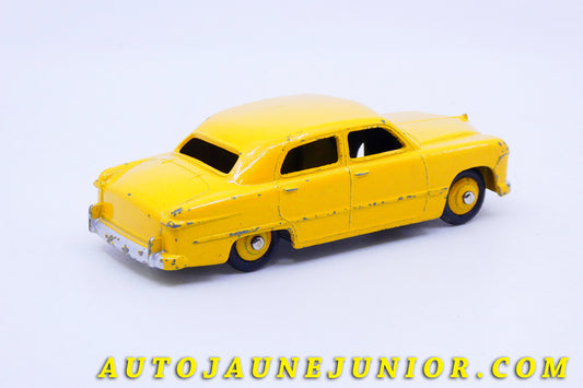 Le #3415 - Dinky Toys - Ford - Fordor (Type 1 Unicolore) est en vente sur Auto Jaune Junior ! Découvrez nos collections de diecast Minialuxe, CIJ, C-I-J, JRD, J-R-D, Matchbox, Majorette… AutoJauneJunior.com : le site de vente en ligne et de partage pour les passionés de miniatures et collectionneurs de jouets anciens ! Des centaines de modèles en vente, et des nouveautés mises en ligne chaque jour à 21h00 !