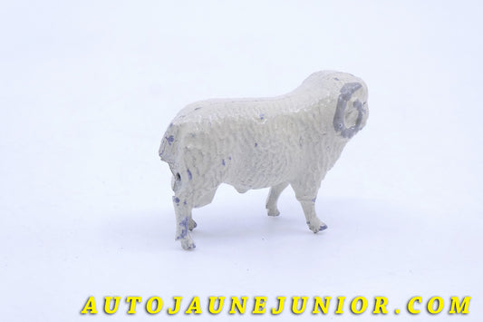 Le #3603 - France (PH) - Animal - Bélier est en vente sur Auto Jaune Junior ! Découvrez nos collections de diecast Minialuxe, CIJ, C-I-J, JRD, J-R-D, Matchbox, Majorette… AutoJauneJunior.com : le site de vente en ligne et de partage pour les passionés de miniatures et collectionneurs de jouets anciens ! Des centaines de modèles en vente, et des nouveautés mises en ligne chaque jour à 21h00 !