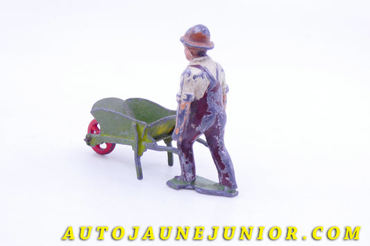 Le #3617 - France (PH) - Personnage - Paysan avec brouette est en vente sur Auto Jaune Junior ! Découvrez nos collections de diecast Minialuxe, CIJ, C-I-J, JRD, J-R-D, Matchbox, Majorette… AutoJauneJunior.com : le site de vente en ligne et de partage pour les passionés de miniatures et collectionneurs de jouets anciens ! Des centaines de modèles en vente, et des nouveautés mises en ligne chaque jour à 21h00 !