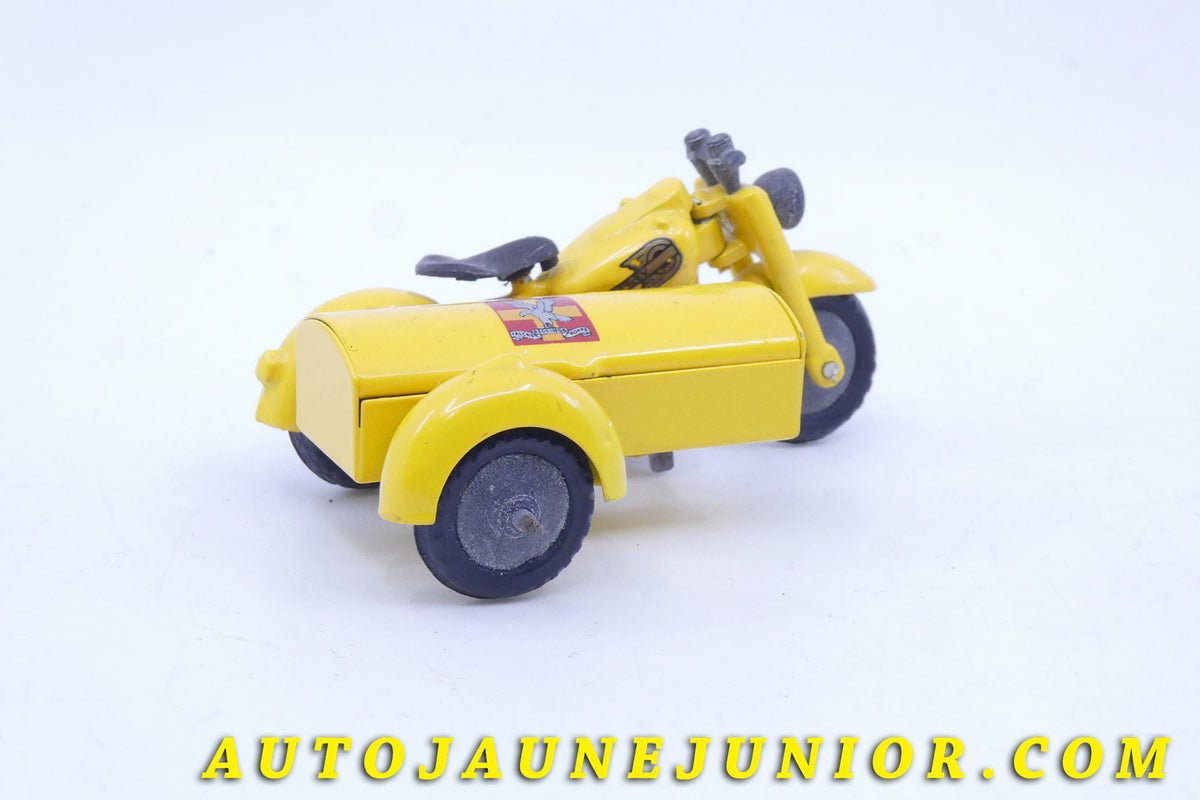 Le Tekno Harley-Davidson Moto side car Falck est en vente sur Auto Jaune Junior ! Découvrez nos collections de diecast Minialuxe, CIJ, C-I-J, JRD, J-R-D, Matchbox, Majorette… AutoJauneJunior.com : LE site de partage pour les passionés de miniatures et collectionneurs de jouets anciens !
