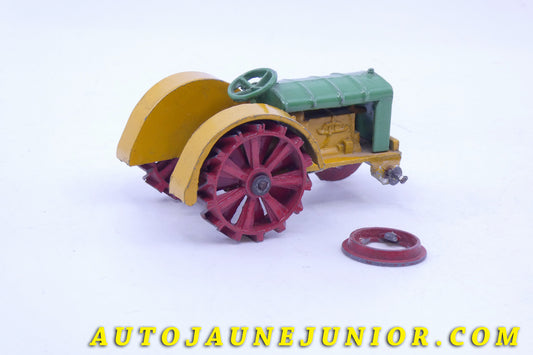 Le Dinky Toys Fordson Tracteur Agricole est en vente sur Auto Jaune Junior ! Découvrez nos collections de diecast Minialuxe, CIJ, C-I-J, JRD, J-R-D, Matchbox, Majorette… AutoJaune Junior ; AutoJauneJunior.com : LE site de partage pour les passionés de miniatures et collectionneurs de jouets anciens !