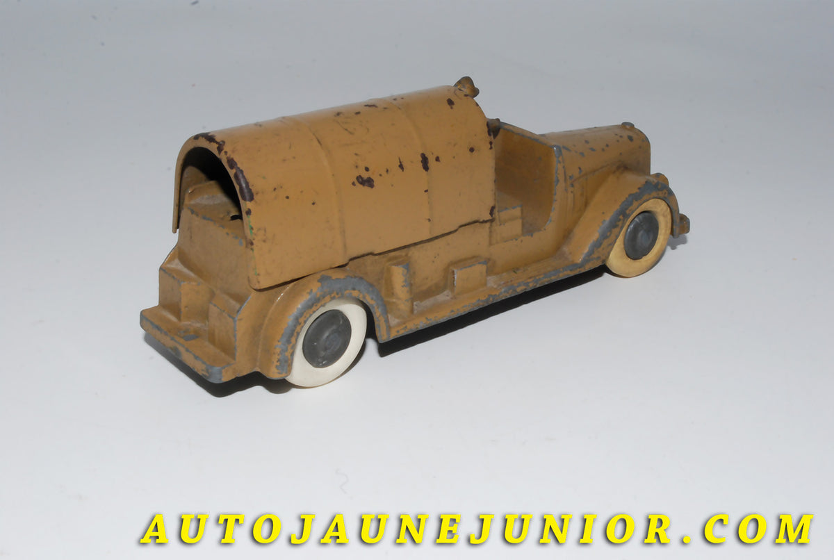 Le #4146 - Tootsietoys - Camion - torpédo bâché militaire est en vente sur Auto Jaune Junior ! Découvrez nos collections de diecast Minialuxe, CIJ, C-I-J, JRD, J-R-D, Matchbox, Majorette… AutoJauneJunior.com : le site de vente en ligne et de partage pour les passionés de miniatures et collectionneurs de jouets anciens ! Des centaines de modèles en vente, et des nouveautés mises en ligne chaque jour à 21h00 !