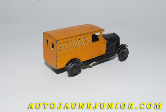 Le #4152 - Tootsietoys - Chevrolet - Fourgon Tolé est en vente sur Auto Jaune Junior ! Découvrez nos collections de diecast Minialuxe, CIJ, C-I-J, JRD, J-R-D, Matchbox, Majorette… AutoJauneJunior.com : le site de vente en ligne et de partage pour les passionés de miniatures et collectionneurs de jouets anciens ! Des centaines de modèles en vente, et des nouveautés mises en ligne chaque jour à 21h00 !