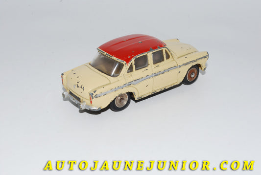Le #4191 - Dinky Toys - Simca - P60 Ivoire avec Pavillon Rouge : RARRISSIME version tardive est en vente sur Auto Jaune Junior ! Découvrez nos collections de diecast Minialuxe, CIJ, C-I-J, JRD, J-R-D, Matchbox, Majorette… AutoJauneJunior.com : le site de vente en ligne et de partage pour les passionés de miniatures et collectionneurs de jouets anciens ! Des centaines de modèles en vente, et des nouveautés mises en ligne chaque jour à 21h00 !