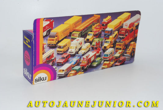 Le #4220 - Siku - Mercedes - Unimog U406 avec roulotte de chantier est en vente sur Auto Jaune Junior ! Découvrez nos collections de diecast Minialuxe, CIJ, C-I-J, JRD, J-R-D, Matchbox, Majorette… AutoJauneJunior.com : le site de vente en ligne et de partage pour les passionés de miniatures et collectionneurs de jouets anciens ! Des centaines de modèles en vente, et des nouveautés mises en ligne chaque jour à 21h00 !