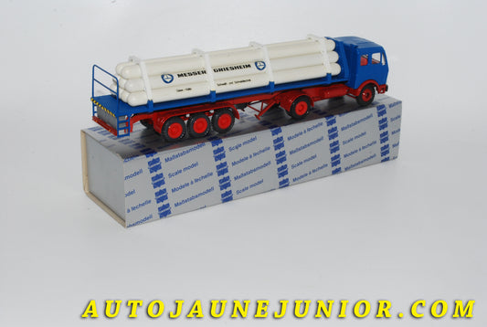 Le #4228 - Conrad - Mercedes - Tracteur Mercedes-Benz NG 1632S avec une semi-remorque citerne TF 200. "Meeser Griesheim" est en vente sur Auto Jaune Junior ! Découvrez nos collections de diecast Minialuxe, CIJ, C-I-J, JRD, J-R-D, Matchbox, Majorette… AutoJauneJunior.com : le site de vente en ligne et de partage pour les passionés de miniatures et collectionneurs de jouets anciens ! Des centaines de modèles en vente, et des nouveautés mises en ligne chaque jour à 21h00 !