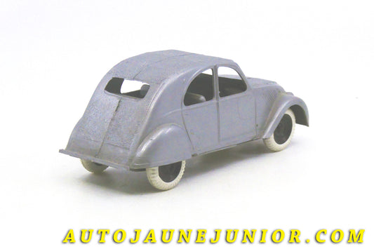 Le #4383 - Clé - Citroën - 2CV Berline Mécanique BONUX (Version avec jantes et pneus) est en vente sur Auto Jaune Junior ! Découvrez nos collections de diecast Minialuxe, CIJ, C-I-J, JRD, J-R-D, Matchbox, Majorette… AutoJauneJunior.com : le site de vente en ligne et de partage pour les passionés de miniatures et collectionneurs de jouets anciens ! Des centaines de modèles en vente, et des nouveautés mises en ligne chaque jour à 21h00 !