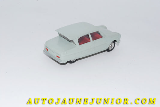 Le #4636 - Solido - Citroën - Ami 6 Berline est en vente sur Auto Jaune Junior ! Découvrez nos collections de diecast Minialuxe, CIJ, C-I-J, JRD, J-R-D, Matchbox, Majorette… AutoJauneJunior.com : le site de vente en ligne et de partage pour les passionés de miniatures et collectionneurs de jouets anciens ! Des centaines de modèles en vente, et des nouveautés mises en ligne chaque jour à 21h00 !
