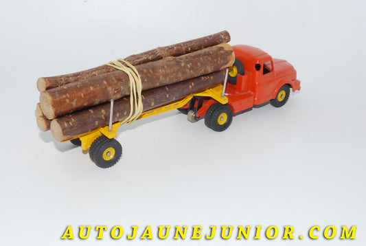 Le #4639 - Dinky Toys - Willeme - Tracteur semi remorque fardier version intermédiaire (jantes concave et remorque ajourée) est en vente sur Auto Jaune Junior ! Découvrez nos collections de diecast Minialuxe, CIJ, C-I-J, JRD, J-R-D, Matchbox, Majorette… AutoJauneJunior.com : le site de vente en ligne et de partage pour les passionés de miniatures et collectionneurs de jouets anciens ! Des centaines de modèles en vente, et des nouveautés mises en ligne chaque jour à 21h00 !