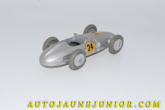 Le #4783 - Mercury - Mercedes - W196 monoplace #24 (jantes à rayon monobloc en Zamac peintes de couleur argent de grand diamètre) est en vente sur Auto Jaune Junior ! Découvrez nos collections de diecast Minialuxe, CIJ, C-I-J, JRD, J-R-D, Matchbox, Majorette… AutoJauneJunior.com : le site de vente en ligne et de partage pour les passionés de miniatures et collectionneurs de jouets anciens ! Des centaines de modèles en vente, et des nouveautés mises en ligne chaque jour à 21h00 !