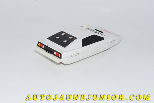 Le #4807 - Corgi Toys - Lotus - Esprit "007" "Wet Nellie" James Bond est en vente sur Auto Jaune Junior ! Découvrez nos collections de diecast Minialuxe, CIJ, C-I-J, JRD, J-R-D, Matchbox, Majorette… AutoJauneJunior.com : le site de vente en ligne et de partage pour les passionés de miniatures et collectionneurs de jouets anciens ! Des centaines de modèles en vente, et des nouveautés mises en ligne chaque jour à 21h00 !