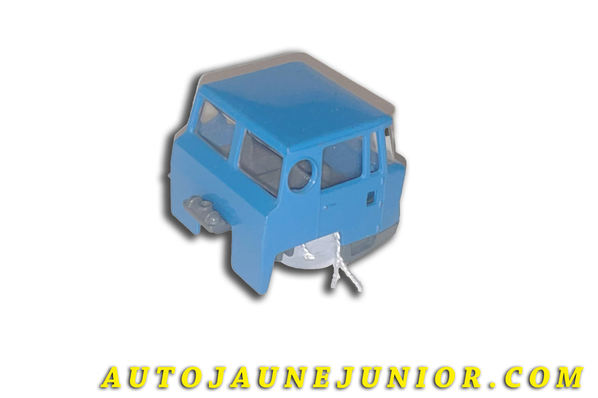 Le Solido Bernard Cabine Charbonneau (Rare couleure bleue !) est en vente sur Auto Jaune Junior ! Découvrez nos collections de diecast Minialuxe, CIJ, C-I-J, JRD, J-R-D, Matchbox, Majorette… AutoJaune Junior ; AutoJauneJunior.com : LE site de partage pour les passionés de miniatures et collectionneurs de jouets anciens !