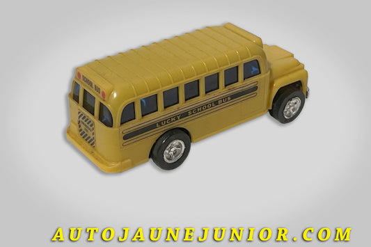 Le Lucky GMC autocar "Lucky School Bus" est en vente sur Auto Jaune Junior ! Découvrez nos collections de diecast Minialuxe, CIJ, C-I-J, JRD, J-R-D, Matchbox, Majorette… AutoJaune Junior ; AutoJauneJunior.com : LE site de partage pour les passionés de miniatures et collectionneurs de jouets anciens !