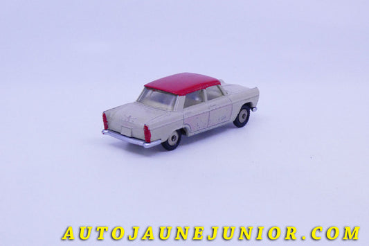 Le #5476 - Mercury - Fiat - 1800 Berline est en vente sur Auto Jaune Junior ! Découvrez nos collections de diecast Minialuxe, CIJ, C-I-J, JRD, J-R-D, Matchbox, Majorette… AutoJauneJunior.com : le site de vente en ligne et de partage pour les passionés de miniatures et collectionneurs de jouets anciens ! Des centaines de modèles en vente, et des nouveautés mises en ligne chaque jour à 21h00 !