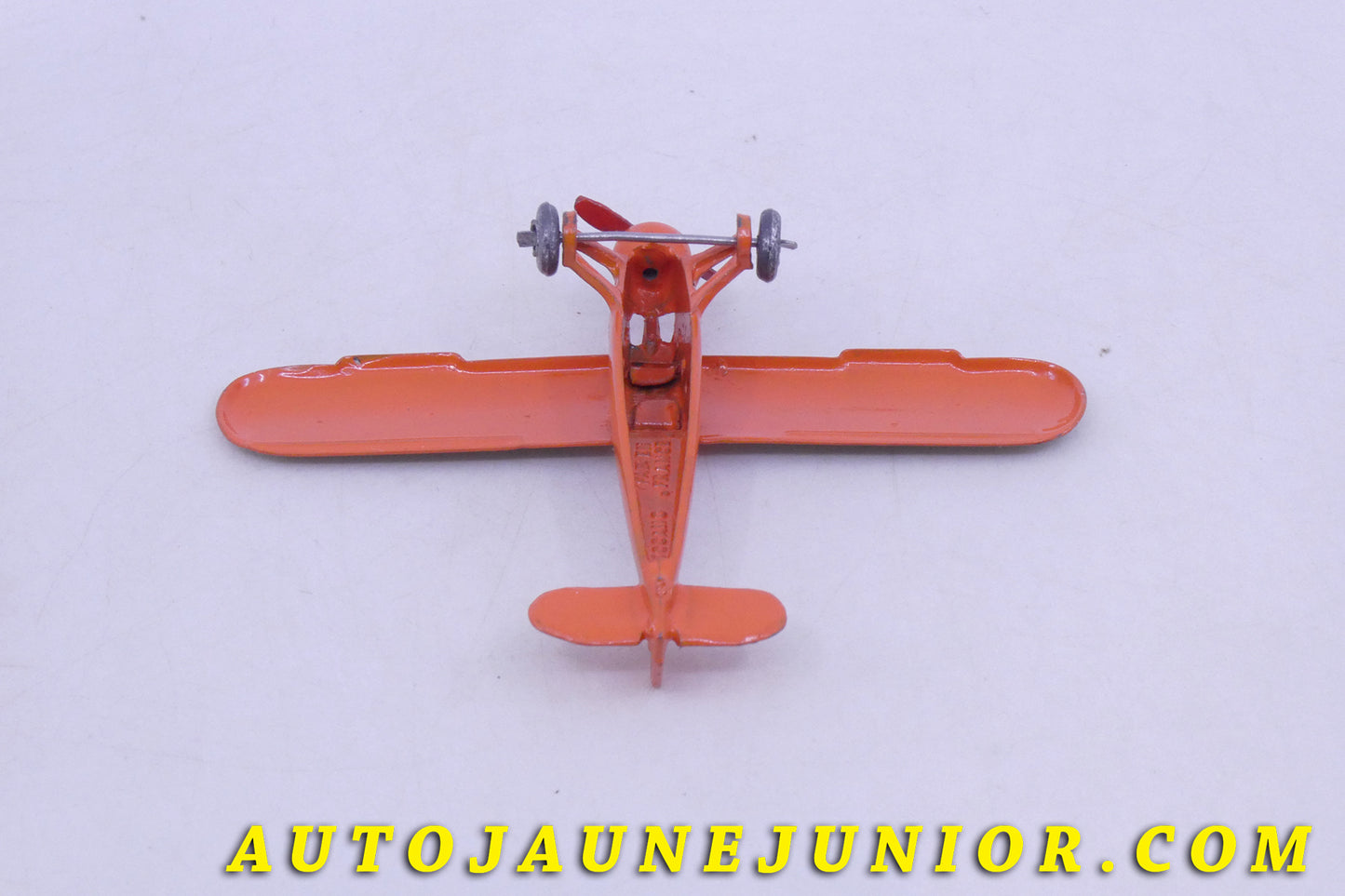 Le Dinky Toys Avion Potez 58 est en vente sur Auto Jaune Junior ! Découvrez nos collections de diecast Tekno, Politoys, Mebetoys, Mercury, Joal, Diapet, Märklin, TootsieToys.AutoJaune Junior ; Vous avez le même jouet ? Profitez de notre expertise pour vous accompagner dans la vente de vos modèles ou votre collection ! Nous achetons tous lots de miniatures ! Contactez nous !