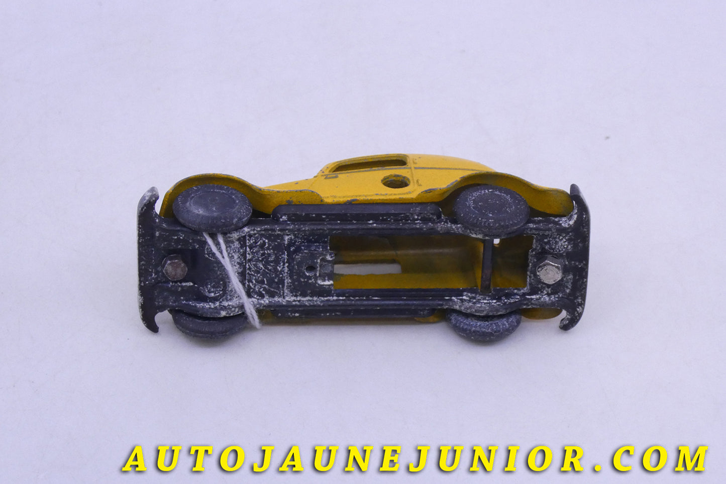 Le Solido Coupé Auto démontable est en vente sur Auto Jaune Junior ! Découvrez nos collections de diecast Tekno, Politoys, Mebetoys, Mercury, Joal, Diapet, Märklin, TootsieToys.AutoJaune Junior ; Vous avez le même jouet ? Profitez de notre expertise pour vous accompagner dans la vente de vos modèles ou votre collection ! Nous achetons tous lots de miniatures ! Contactez nous !