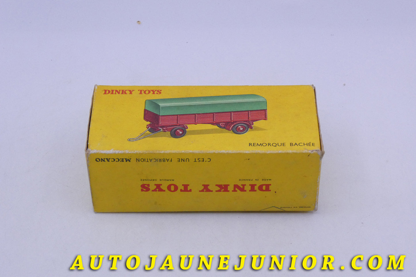 Le Dinky Toys Remorque Remorque bâchée est en vente sur Auto Jaune Junior ! Découvrez nos collections de diecast Tekno, Politoys, Mebetoys, Mercury, Joal, Diapet, Märklin, TootsieToys.AutoJaune Junior ; Vous avez le même jouet ? Profitez de notre expertise pour vous accompagner dans la vente de vos modèles ou votre collection ! Nous achetons tous lots de miniatures ! Contactez nous !