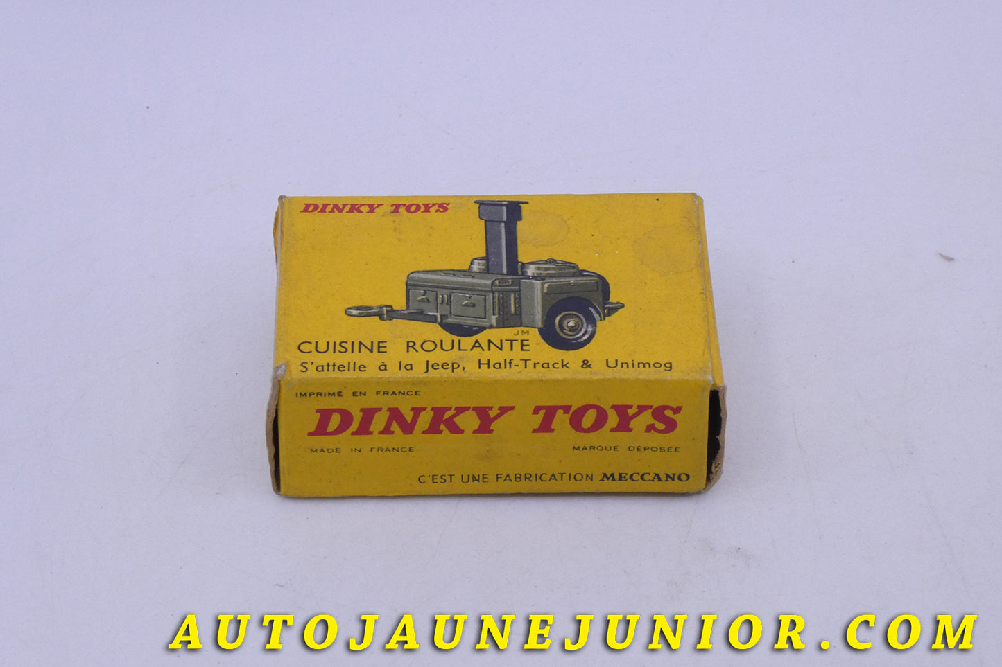 Le Dinky Toys Remorque Cuisine Marion est en vente sur Auto Jaune Junior ! Découvrez nos collections de diecast Tekno, Politoys, Mebetoys, Mercury, Joal, Diapet, Märklin, TootsieToys.AutoJaune Junior ; Vous avez le même jouet ? Profitez de notre expertise pour vous accompagner dans la vente de vos modèles ou votre collection ! Nous achetons tous lots de miniatures ! Contactez nous !