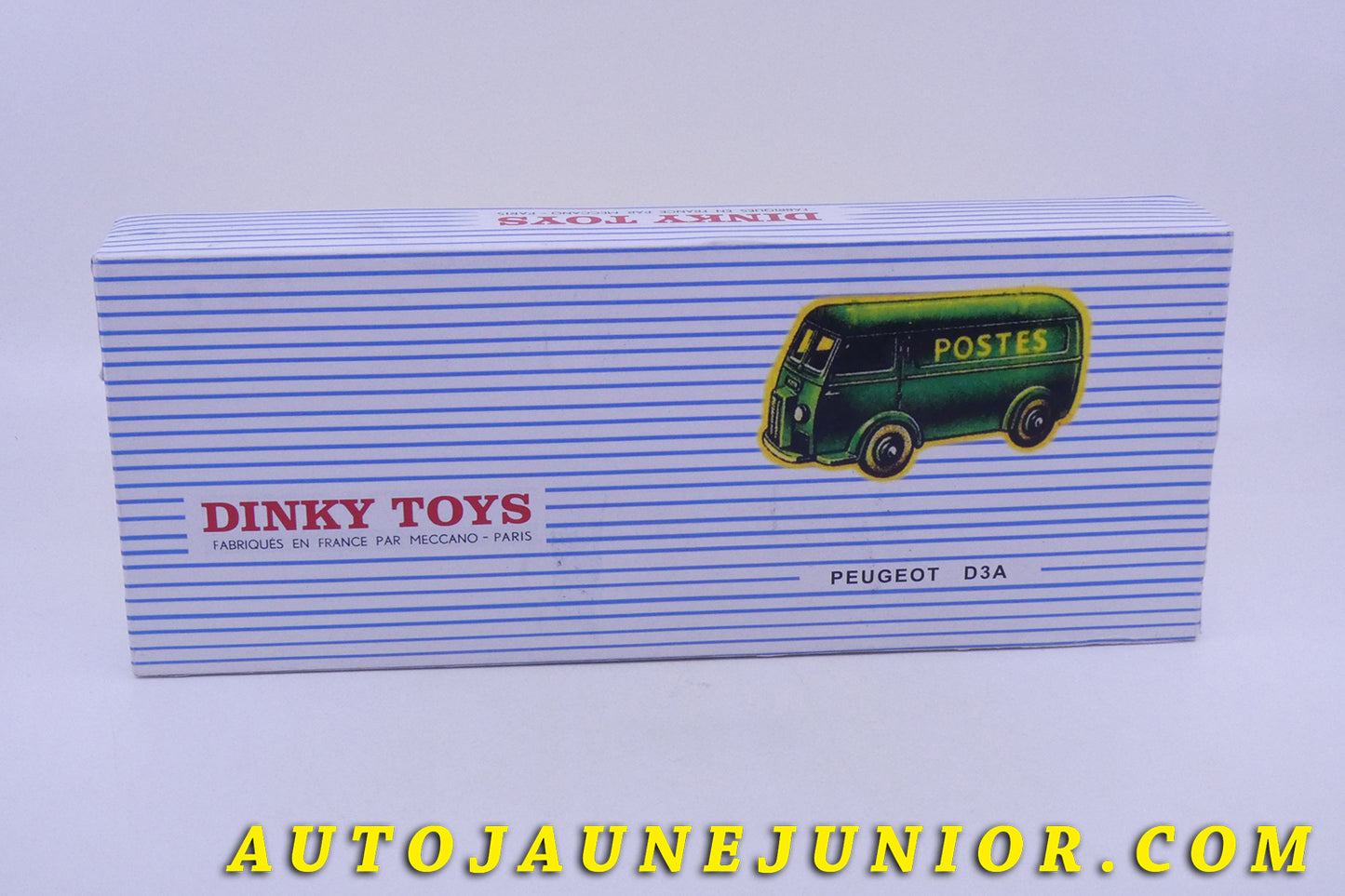 Le Dinky Toys Peugeot Fourgon D3A Postes -Boite "Repro" est en vente sur Auto Jaune Junior ! Découvrez nos collections de diecast Tekno, Politoys, Mebetoys, Mercury, Joal, Diapet, Märklin, TootsieToys.AutoJaune Junior ; Vous avez le même jouet ? Profitez de notre expertise pour vous accompagner dans la vente de vos modèles ou votre collection ! Nous achetons tous lots de miniatures ! Contactez nous !
