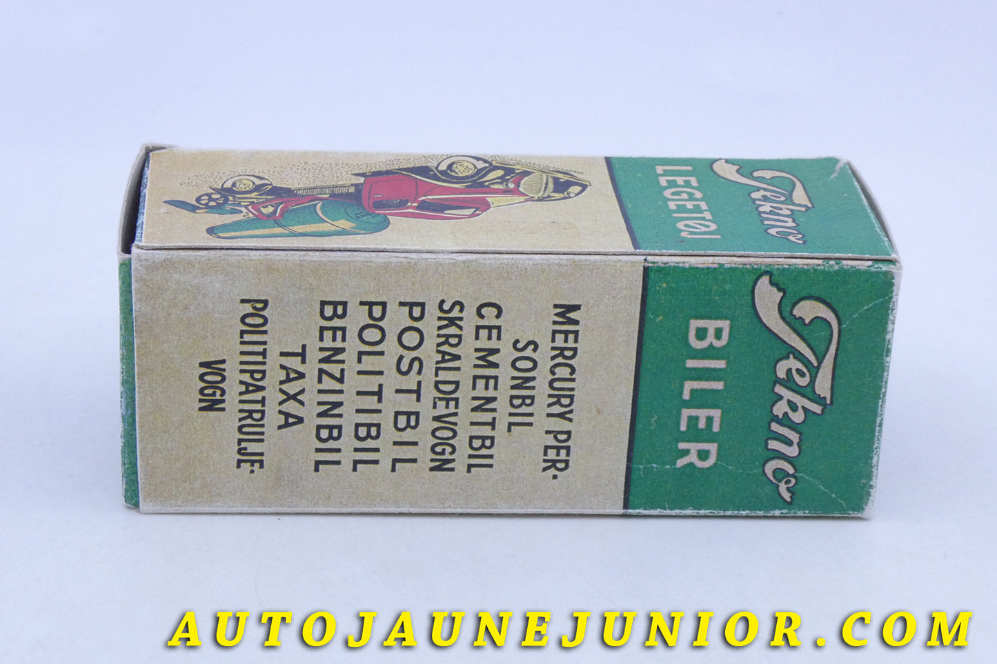 Le Tekno Volvo Boite "Repro" est en vente sur Auto Jaune Junior ! Découvrez nos collections de diecast Tekno, Politoys, Mebetoys, Mercury, Joal, Diapet, Märklin, TootsieToys.AutoJaune Junior ; Vous avez le même jouet ? Profitez de notre expertise pour vous accompagner dans la vente de vos modèles ou votre collection ! Nous achetons tous lots de miniatures ! Contactez nous !