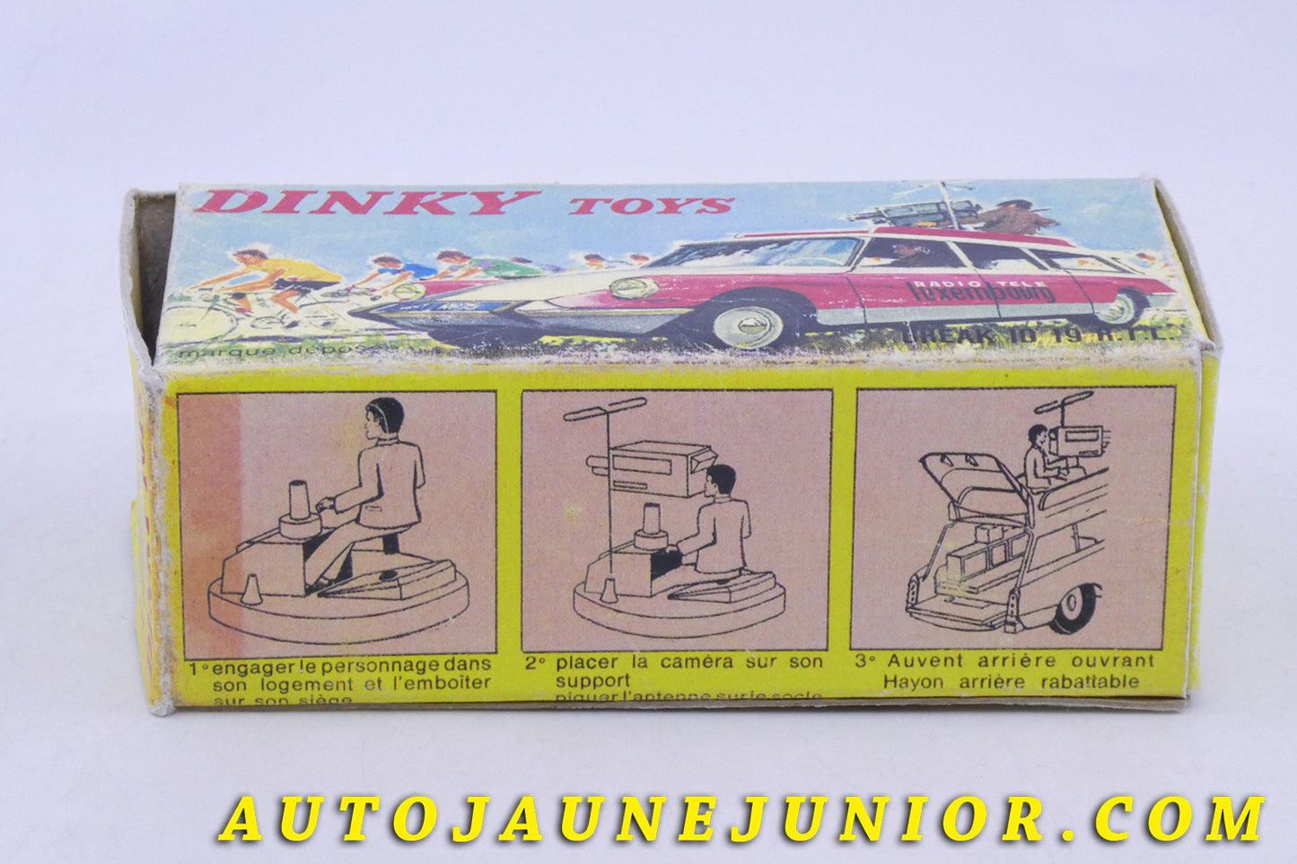 Le Dinky Toys Citroën ID19 Break RTL- Boite "repro" est en vente sur Auto Jaune Junior ! Découvrez nos collections de diecast Tekno, Politoys, Mebetoys, Mercury, Joal, Diapet, Märklin, TootsieToys.AutoJaune Junior ; Vous avez le même jouet ? Profitez de notre expertise pour vous accompagner dans la vente de vos modèles ou votre collection ! Nous achetons tous lots de miniatures ! Contactez nous !