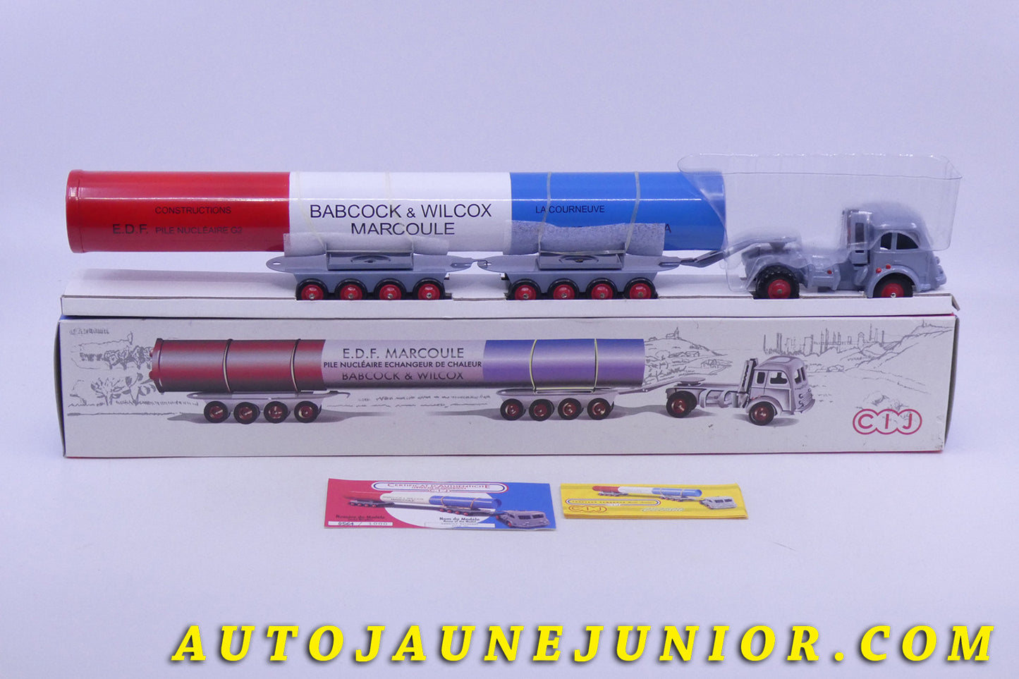Le Atlas Renault Fénéant 1000 Pattes Piles G2 est en vente sur Auto Jaune Junior ! Découvrez nos collections de diecast Tekno, Politoys, Mebetoys, Mercury, Joal, Diapet, Märklin, TootsieToys.AutoJaune Junior ; Vous avez le même jouet ? Profitez de notre expertise pour vous accompagner dans la vente de vos modèles ou votre collection ! Nous achetons tous lots de miniatures ! Contactez nous !
