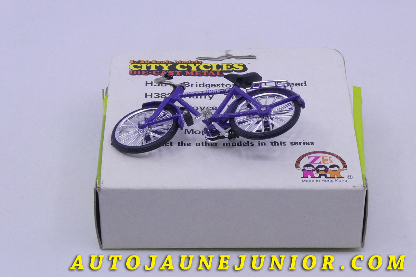 Le Hong-Kong Moto Bridgestone 10 Speed est en vente sur Auto Jaune Junior ! Découvrez nos collections de diecast Tekno, Politoys, Mebetoys, Mercury, Joal, Diapet, Märklin, TootsieToys.AutoJaune Junior ; Vous avez le même jouet ? Profitez de notre expertise pour vous accompagner dans la vente de vos modèles ou votre collection ! Nous achetons tous lots de miniatures ! Contactez nous !