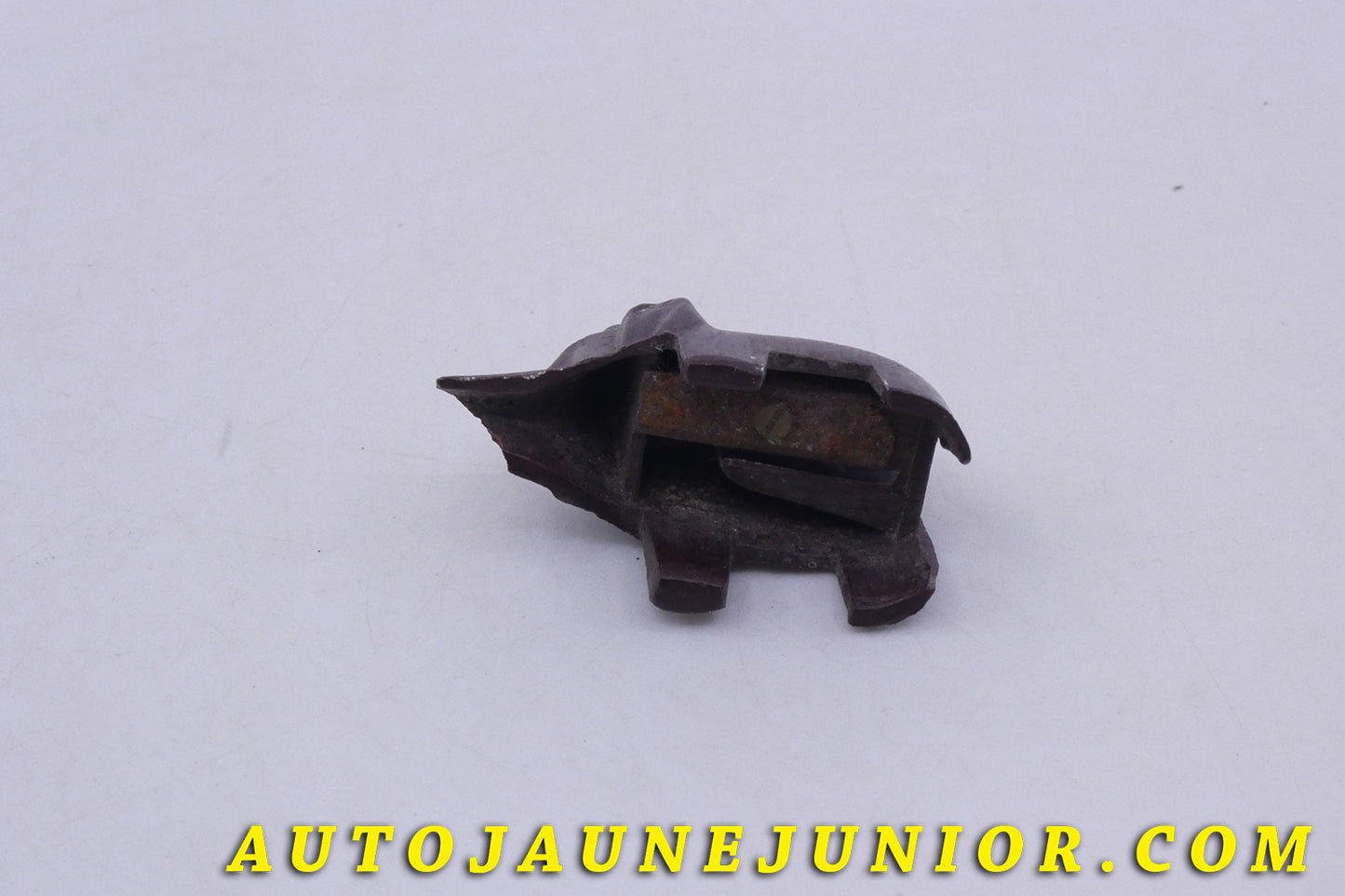 Le Autre Fabriquant Divers Elephant est en vente sur Auto Jaune Junior ! Découvrez nos collections de diecast Tekno, Politoys, Mebetoys, Mercury, Joal, Diapet, Märklin, TootsieToys.AutoJaune Junior ; Vous avez le même jouet ? Profitez de notre expertise pour vous accompagner dans la vente de vos modèles ou votre collection ! Nous achetons tous lots de miniatures ! Contactez nous !