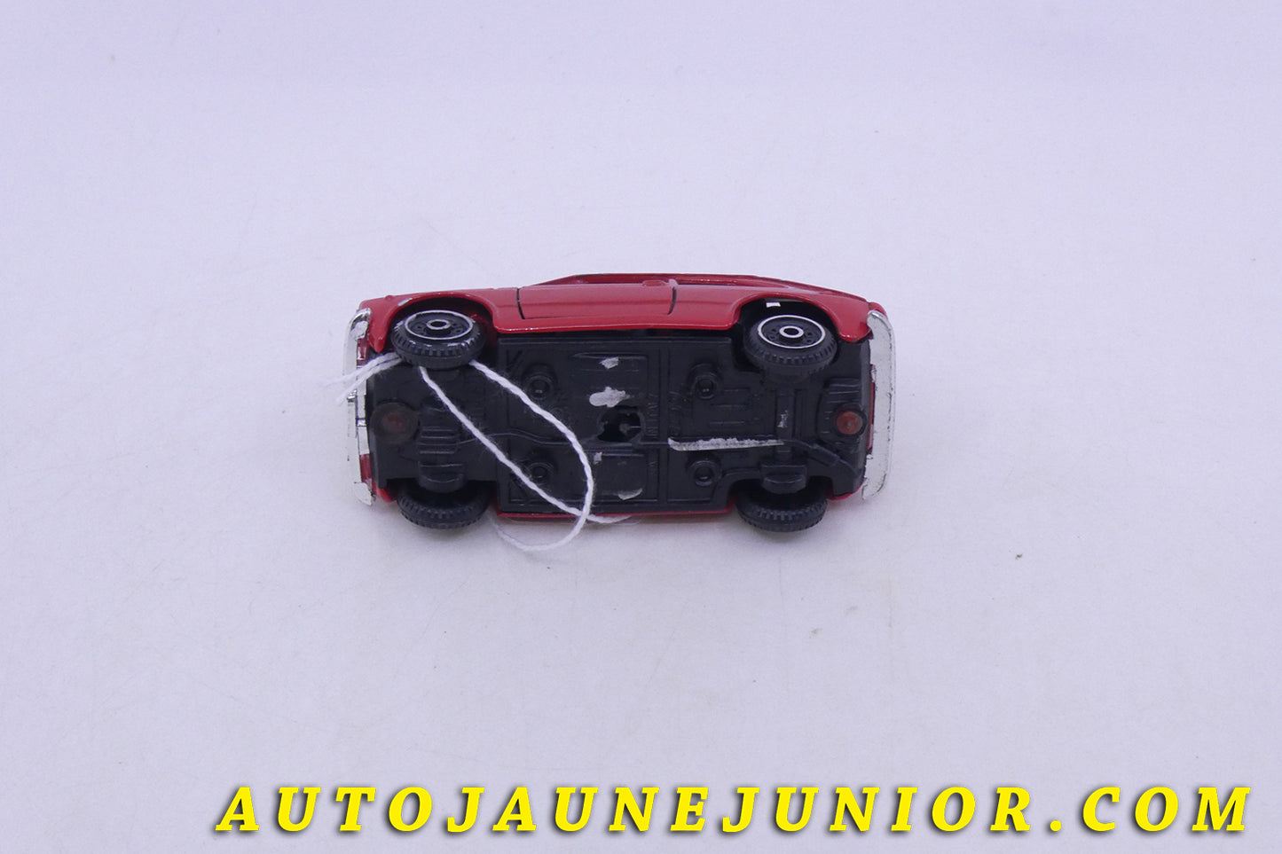Le Polistil Fiat 127 est en vente sur Auto Jaune Junior ! Découvrez nos collections de diecast Tekno, Politoys, Mebetoys, Mercury, Joal, Diapet, Märklin, TootsieToys.AutoJaune Junior ; Vous avez le même jouet ? Profitez de notre expertise pour vous accompagner dans la vente de vos modèles ou votre collection ! Nous achetons tous lots de miniatures ! Contactez nous !