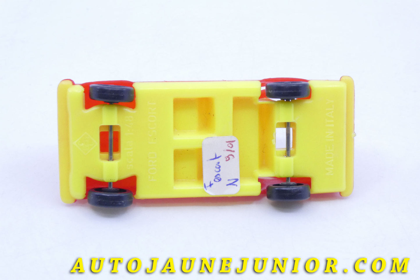 Le #1880 - CGGC - Ford - Escort est en vente sur Auto Jaune Junior ! Tekno, Politoys, Mebetoys, Mercury, Joal, Diapet, Märklin, TootsieToys.Vous avez le même jouet ? Profitez de notre expertise pour vous accompagner dans la vente de vos modèles ou votre collection ! Nous achetons tous lots de miniatures ! Contactez nous ! contact@autojaunejunior.com.