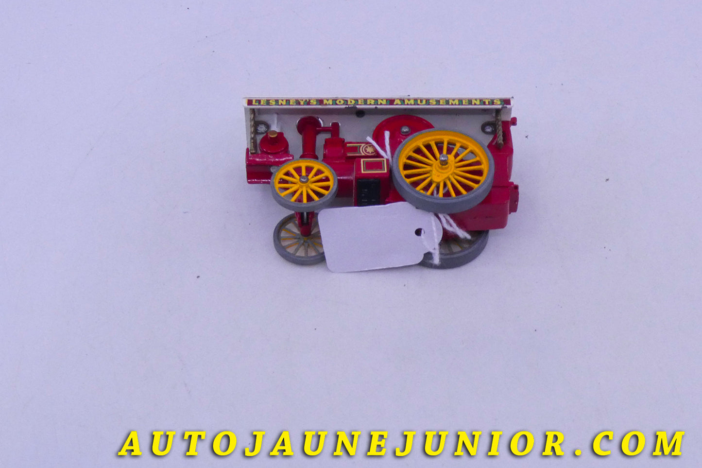 Le Matchbox Remorque Locomobile d'attraction foraine est en vente sur Auto Jaune Junior ! Découvrez nos collections de diecast Tekno, Politoys, Mebetoys, Mercury, Joal, Diapet, Märklin, TootsieToys.AutoJaune Junior ; Vous avez le même jouet ? Profitez de notre expertise pour vous accompagner dans la vente de vos modèles ou votre collection ! Nous achetons tous lots de miniatures ! Contactez nous !