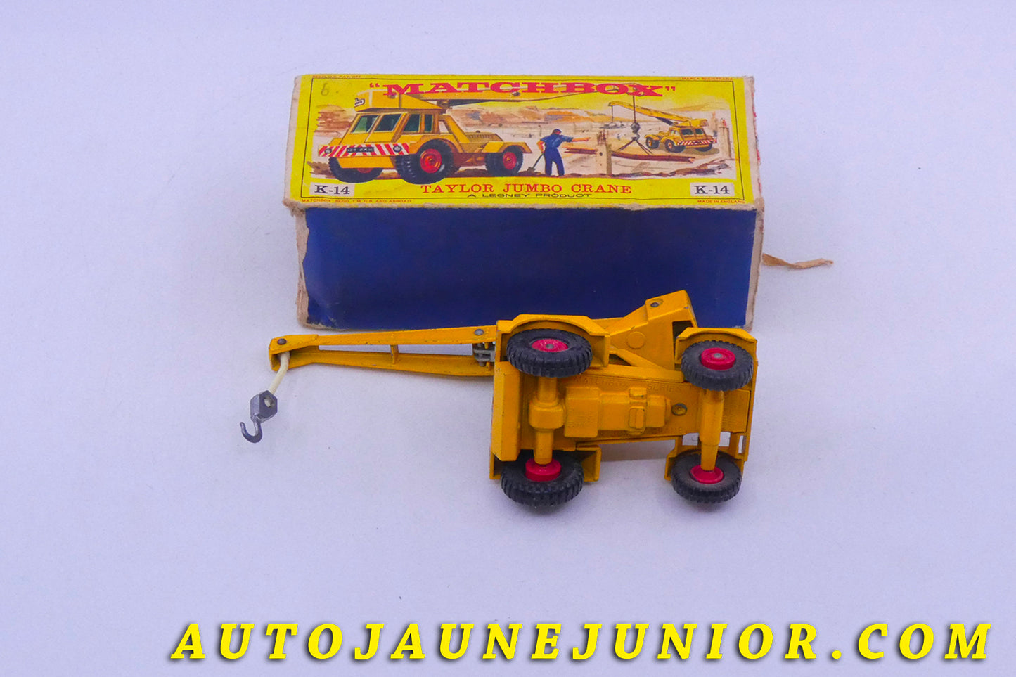 Le Matchbox Autre Jumbo fléche automotrice est en vente sur Auto Jaune Junior ! Découvrez nos collections de diecast Tekno, Politoys, Mebetoys, Mercury, Joal, Diapet, Märklin, TootsieToys.AutoJaune Junior ; Vous avez le même jouet ? Profitez de notre expertise pour vous accompagner dans la vente de vos modèles ou votre collection ! Nous achetons tous lots de miniatures ! Contactez nous !