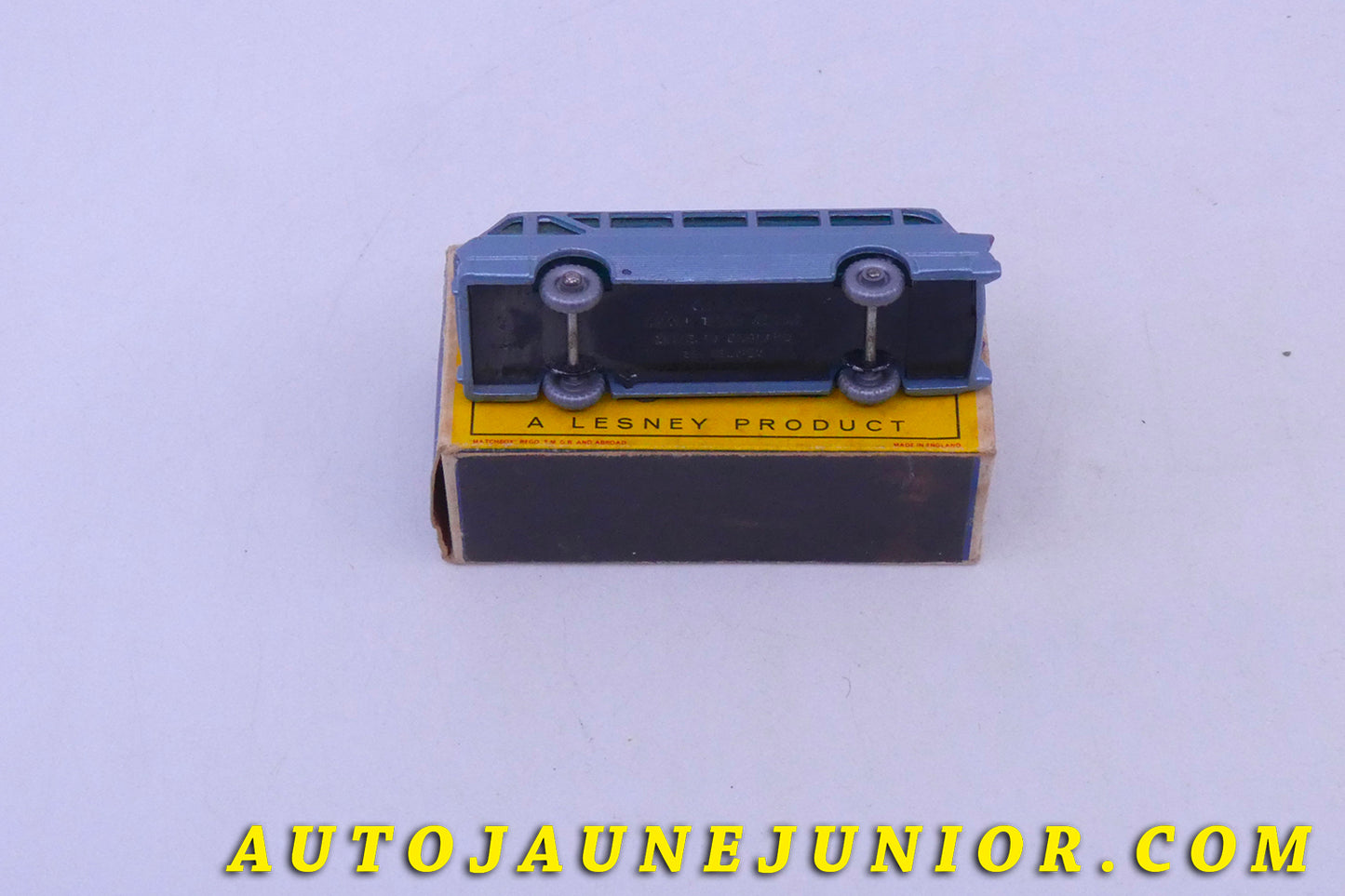 Le Matchbox Leyland Tiger Coach est en vente sur Auto Jaune Junior ! Découvrez nos collections de diecast Tekno, Politoys, Mebetoys, Mercury, Joal, Diapet, Märklin, TootsieToys.AutoJaune Junior ; Vous avez le même jouet ? Profitez de notre expertise pour vous accompagner dans la vente de vos modèles ou votre collection ! Nous achetons tous lots de miniatures ! Contactez nous !