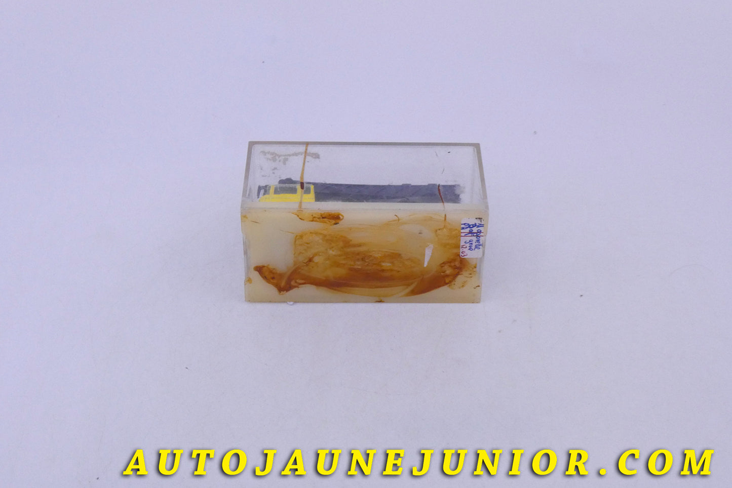 Le Majorette DAF Plateau avec Fleche téléscopique est en vente sur Auto Jaune Junior ! Découvrez nos collections de diecast Tekno, Politoys, Mebetoys, Mercury, Joal, Diapet, Märklin, TootsieToys.AutoJaune Junior ; Vous avez le même jouet ? Profitez de notre expertise pour vous accompagner dans la vente de vos modèles ou votre collection ! Nous achetons tous lots de miniatures ! Contactez nous !