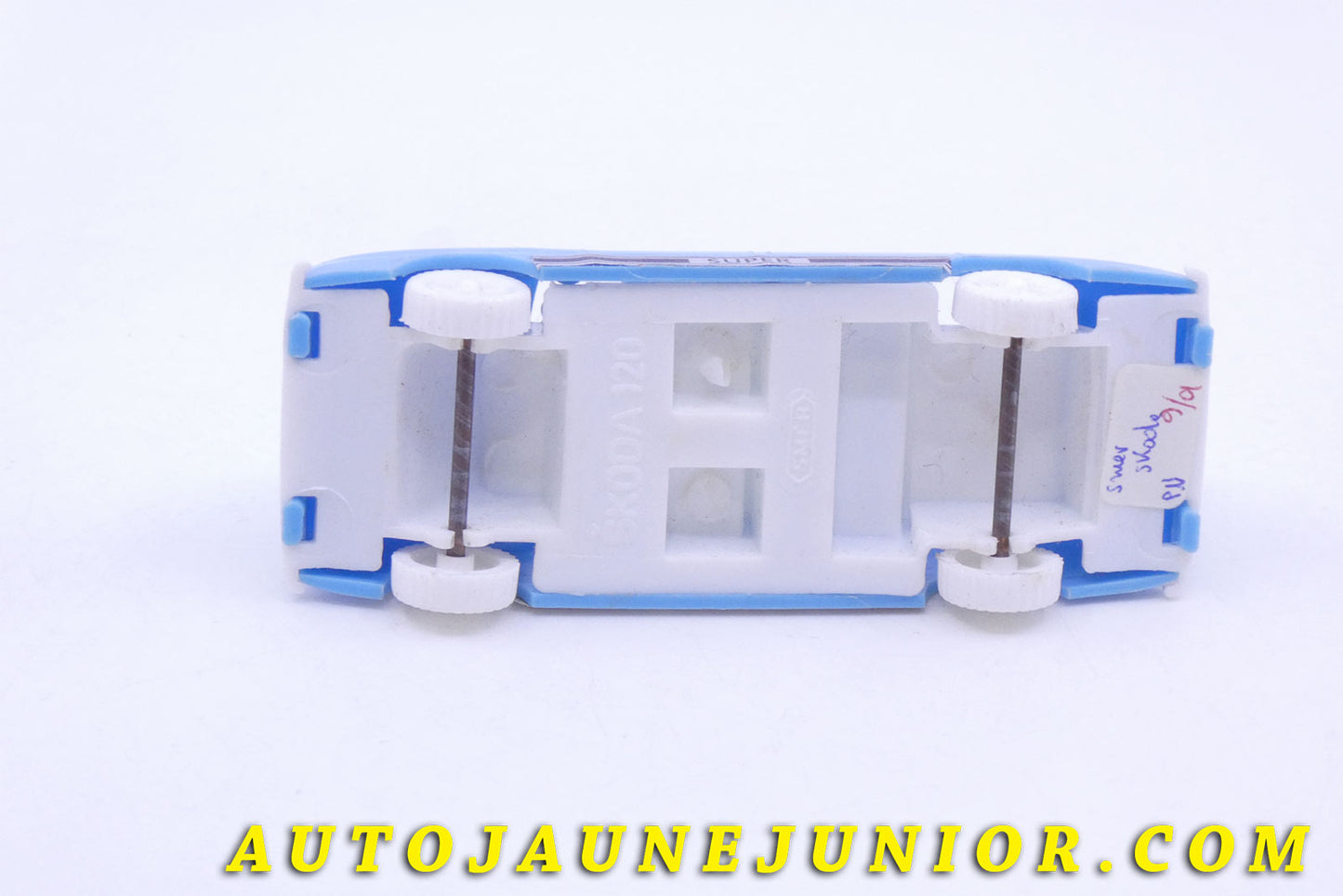 Le #1993 - Smer - Skoda - 120 Berline est en vente sur Auto Jaune Junior ! Tekno, Politoys, Mebetoys, Mercury, Joal, Diapet, Märklin, TootsieToys.Vous avez le même jouet ? Profitez de notre expertise pour vous accompagner dans la vente de vos modèles ou votre collection ! Nous achetons tous lots de miniatures ! Contactez nous ! contact@autojaunejunior.com.