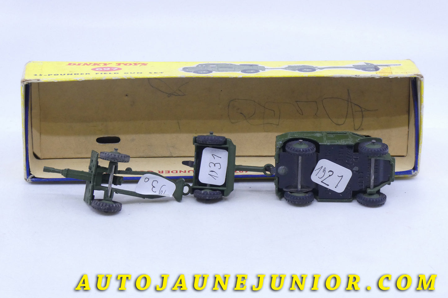 Le Dinky Toys Morris Camion avec caisson et canon de 25 pound est en vente sur Auto Jaune Junior ! Découvrez nos collections de diecast Tekno, Politoys, Mebetoys, Mercury, Joal, Diapet, Märklin, TootsieToys.AutoJaune Junior ; Vous avez le même jouet ? Profitez de notre expertise pour vous accompagner dans la vente de vos modèles ou votre collection ! Nous achetons tous lots de miniatures ! Contactez nous !
