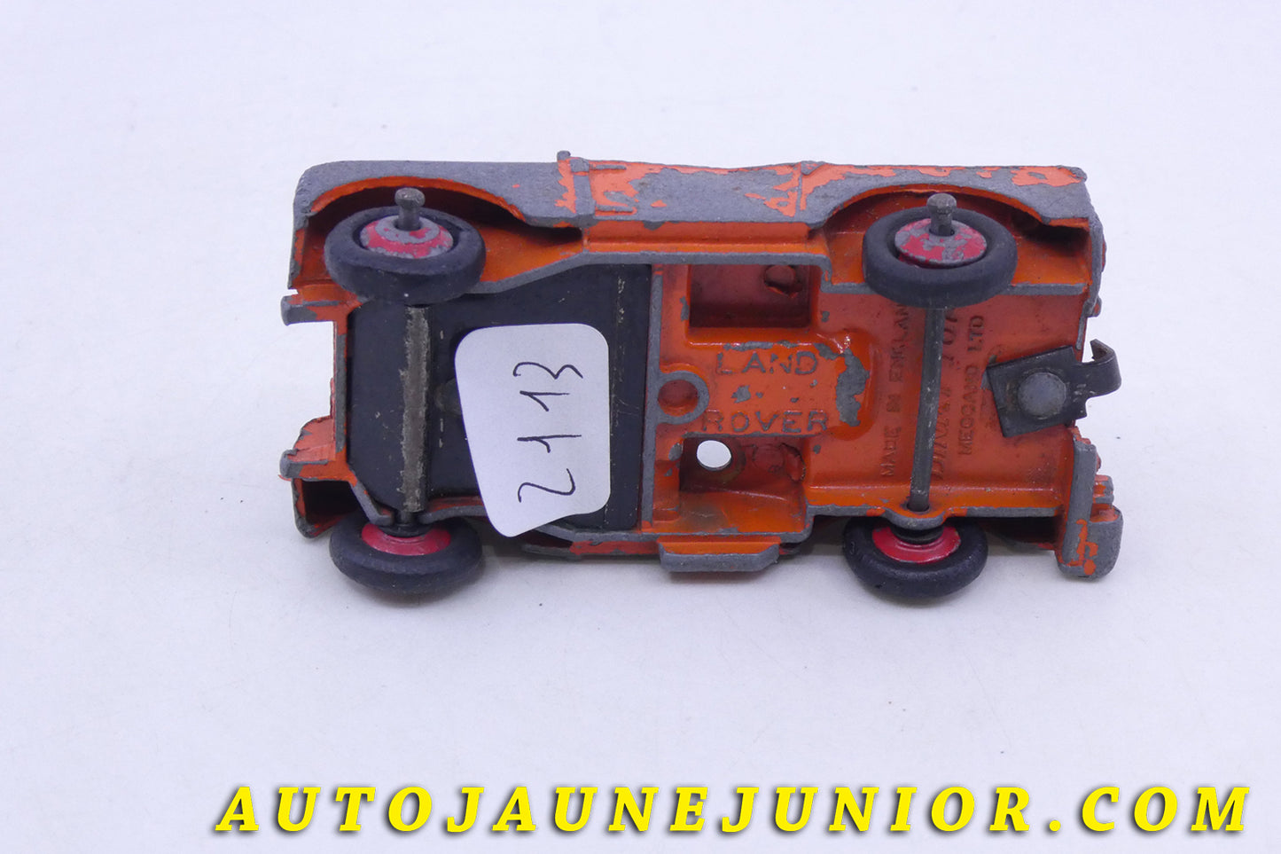 Le Dinky Toys Land-Rover 109 Chassis court est en vente sur Auto Jaune Junior ! Découvrez nos collections de diecast Tekno, Politoys, Mebetoys, Mercury, Joal, Diapet, Märklin, TootsieToys.AutoJaune Junior ; Vous avez le même jouet ? Profitez de notre expertise pour vous accompagner dans la vente de vos modèles ou votre collection ! Nous achetons tous lots de miniatures ! Contactez nous !