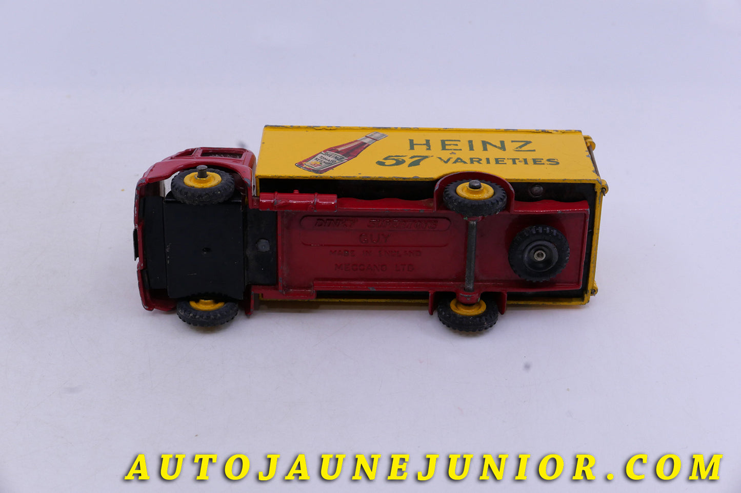 Le Dinky Toys Guy Warrior fourgon Heinz est en vente sur Auto Jaune Junior ! Découvrez nos collections de diecast Tekno, Politoys, Mebetoys, Mercury, Joal, Diapet, Märklin, TootsieToys.Vous avez le même jouet ? Profitez de notre expertise pour vous accompagner dans la vente de vos modèles ou votre collection ! Nous achetons tous lots de miniatures ! Contactez nous !