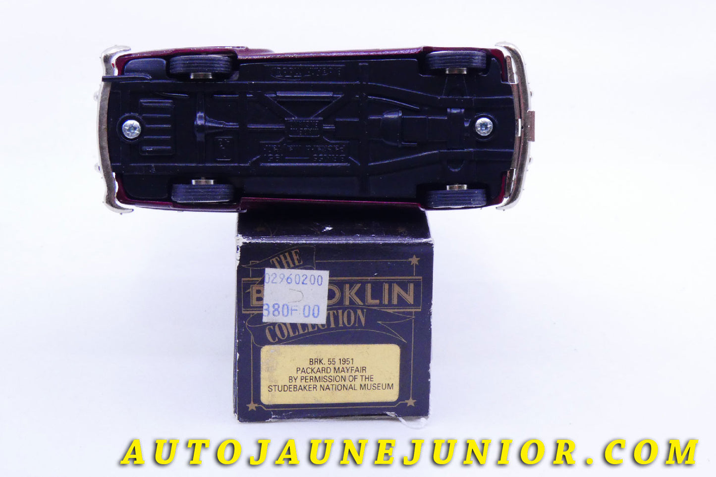 Le #2410 - Brooklin - Packard - Mayfair - 1951 (Permission of the Studebacker National Museum) est en vente sur Auto Jaune Junior ! Tekno, Politoys, Mebetoys, Mercury, Joal, Diapet, Märklin, TootsieToys.Vous avez le même jouet ? Profitez de notre expertise pour vous accompagner dans la vente de vos modèles ou votre collection ! Nous achetons tous lots de miniatures ! Contactez nous ! contact@autojaunejunior.com.